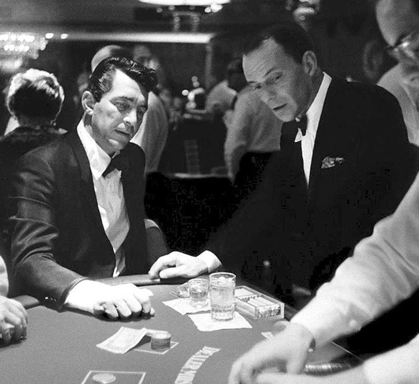 Dean Martin and Frank Sinatra gambling