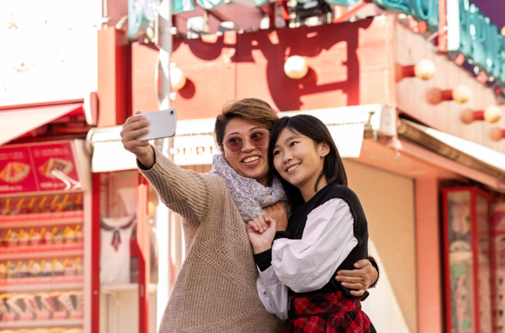 Mother-daughter selfie