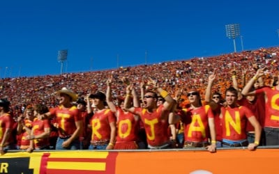 USC football fans cheer at championship